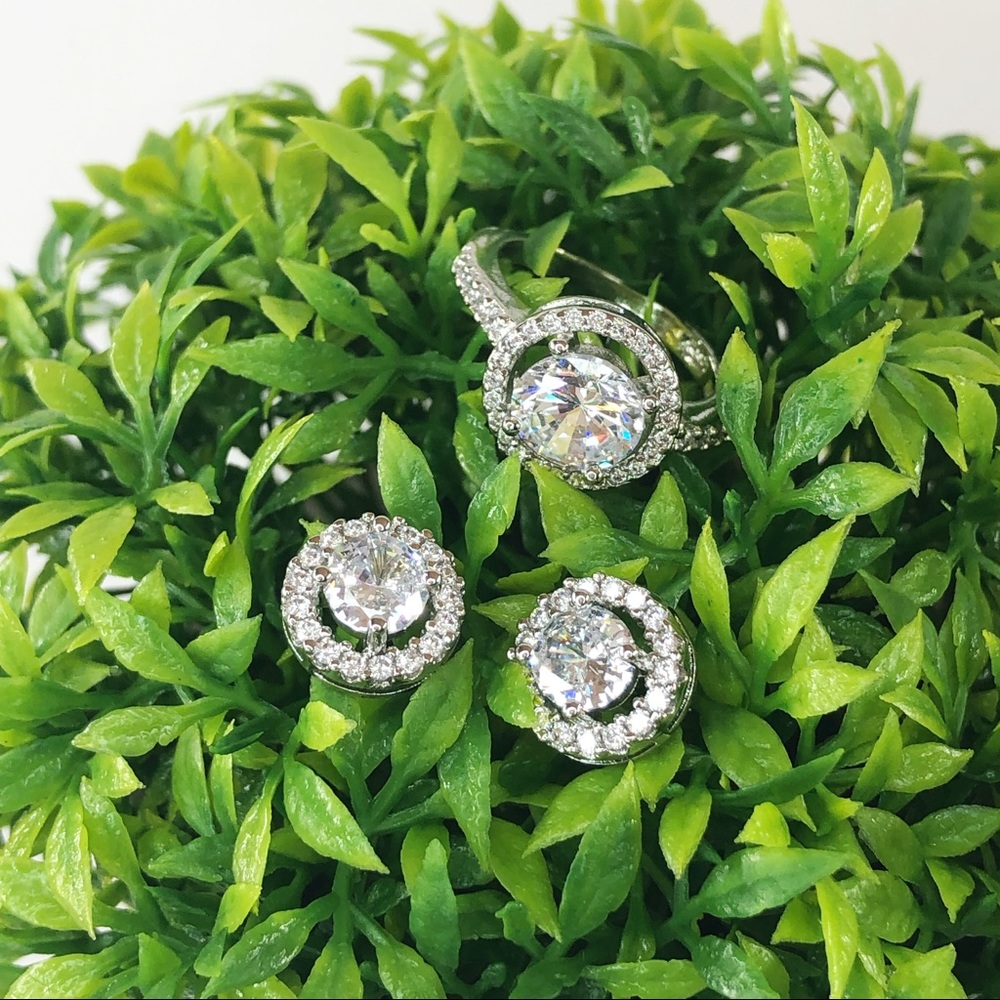 👏🏼CLEARANCE👏🏼S925 Sterling Sliver doing stud earring and ring - Picture 8 of 14